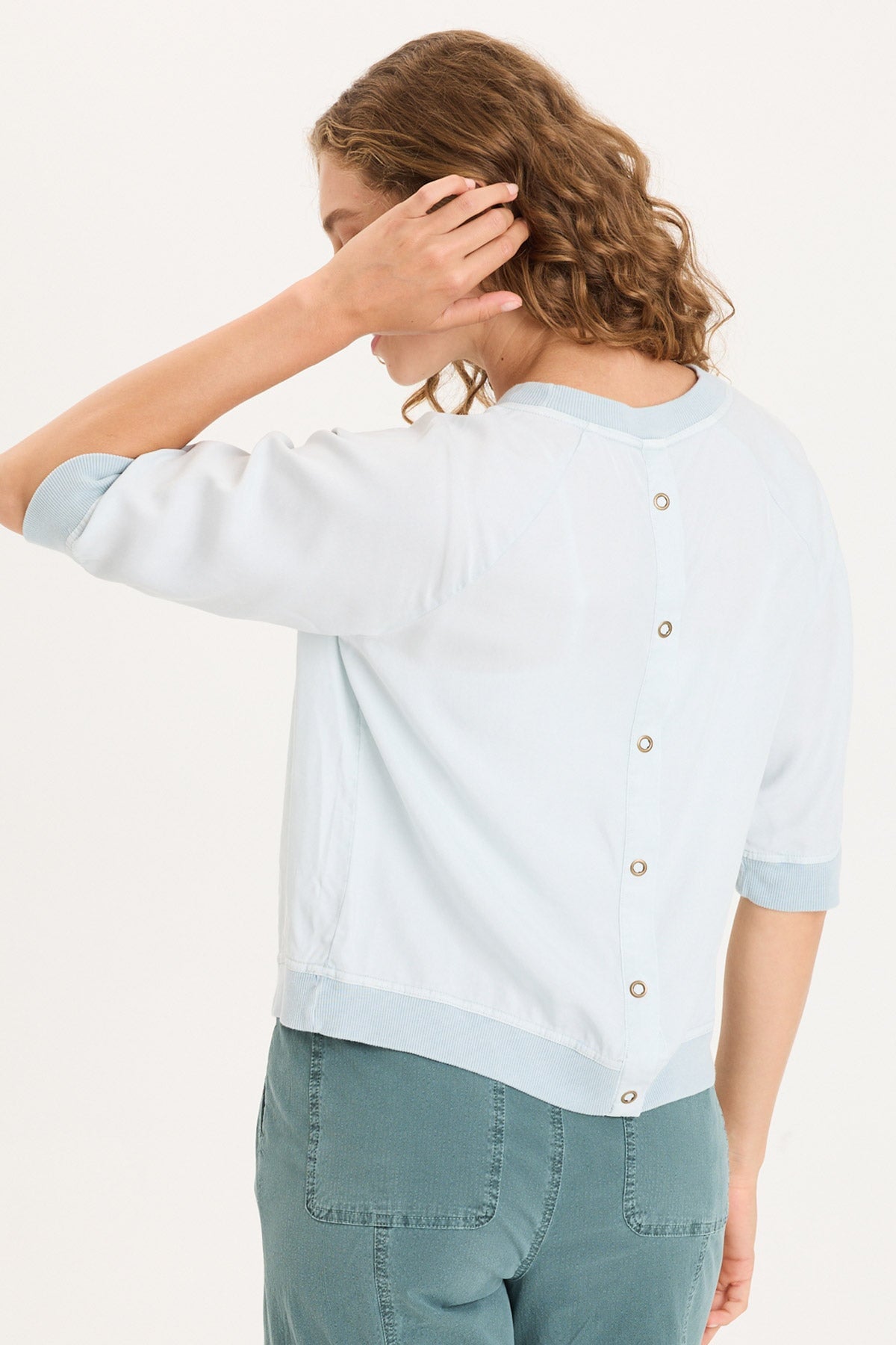 Linton Twill/Rib Snap-Up Back Top