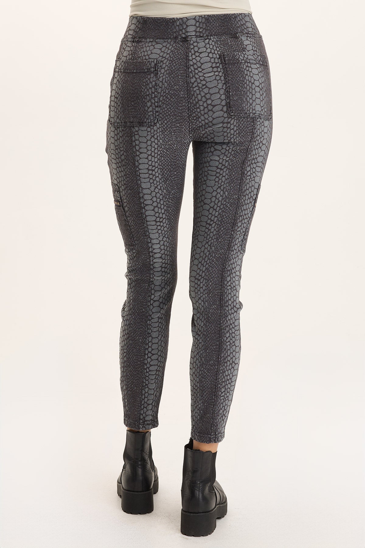 Gamlin Textured Jacquard Elevated Legging