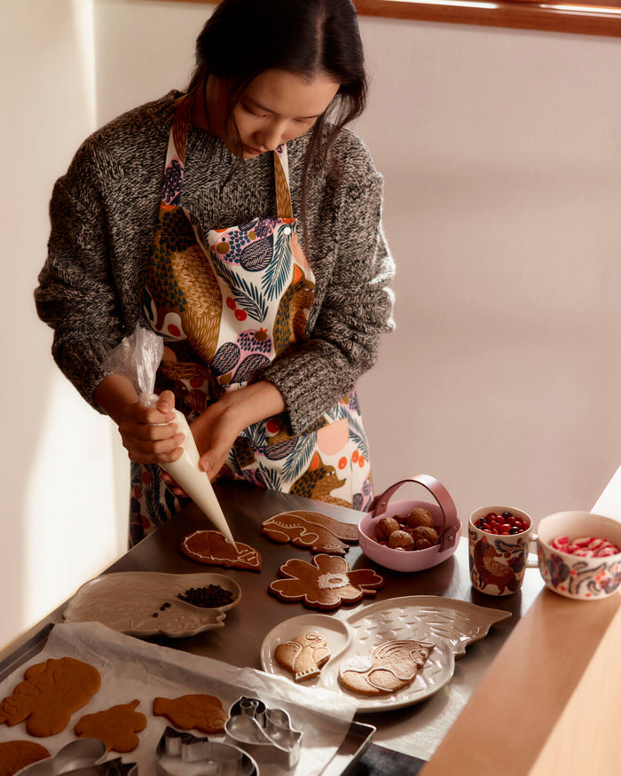 Marimekko Pieni Ketunmarja Apron White