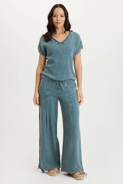 Bower Gauze/Jersey Tabbed-Sleeve Bubble-Hem V-Neck Tee