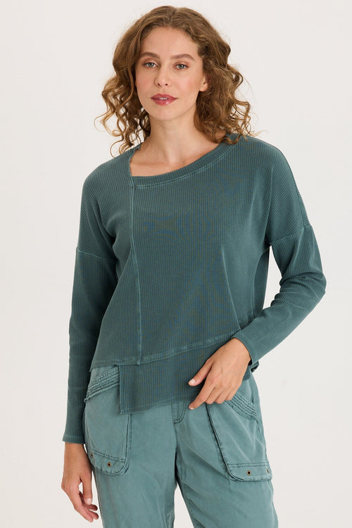 Hadden Asymmetrical Hem Long Sleeve Top