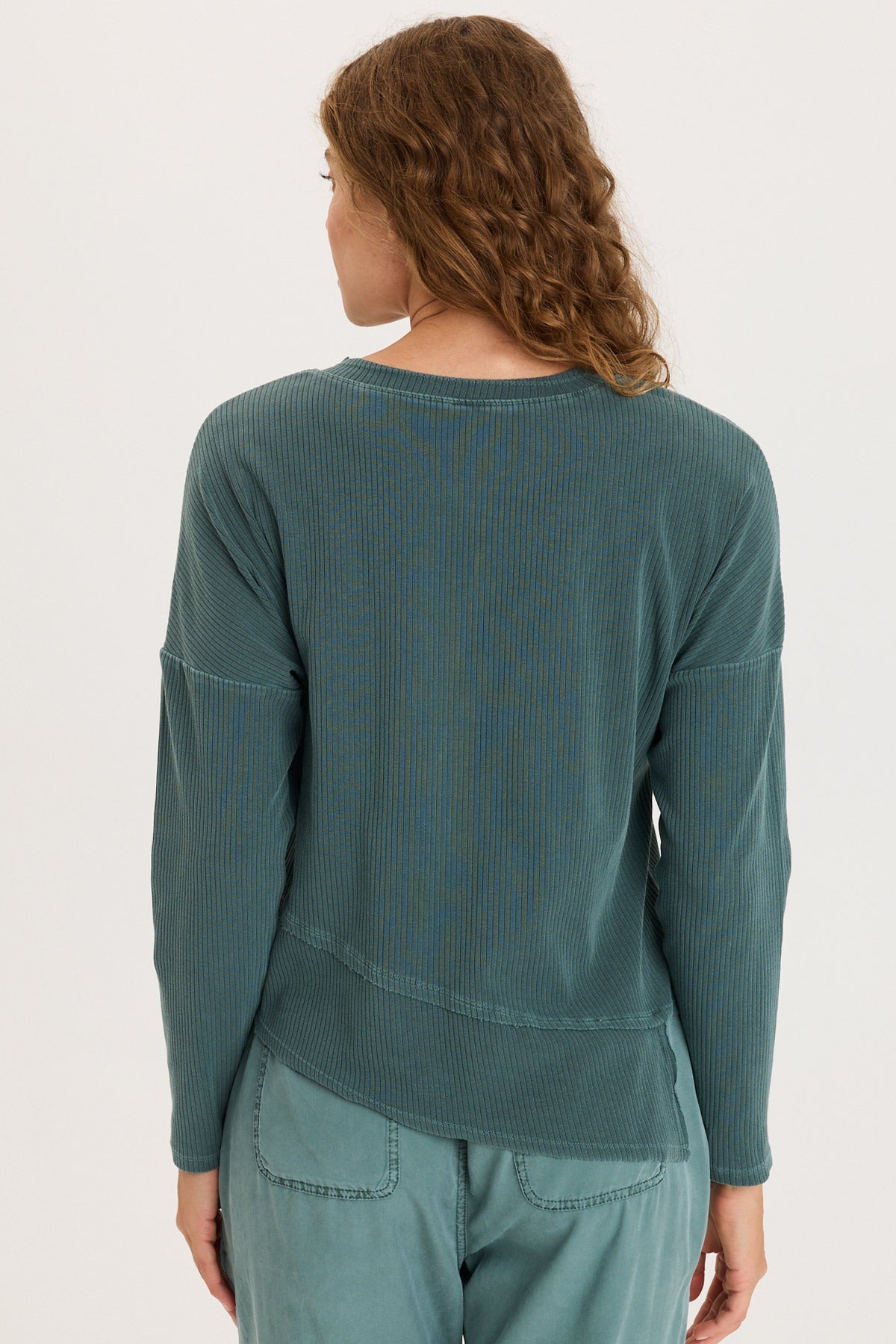 Hadden Asymmetrical Hem Long Sleeve Top