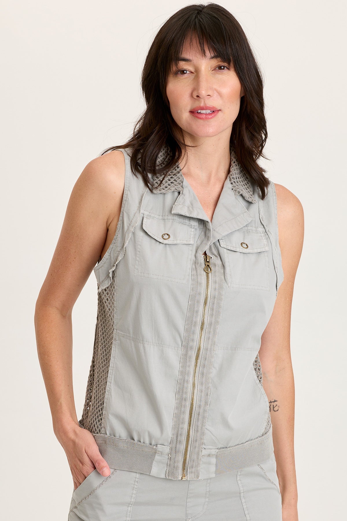 Helsa Poplin/Mesh Vest