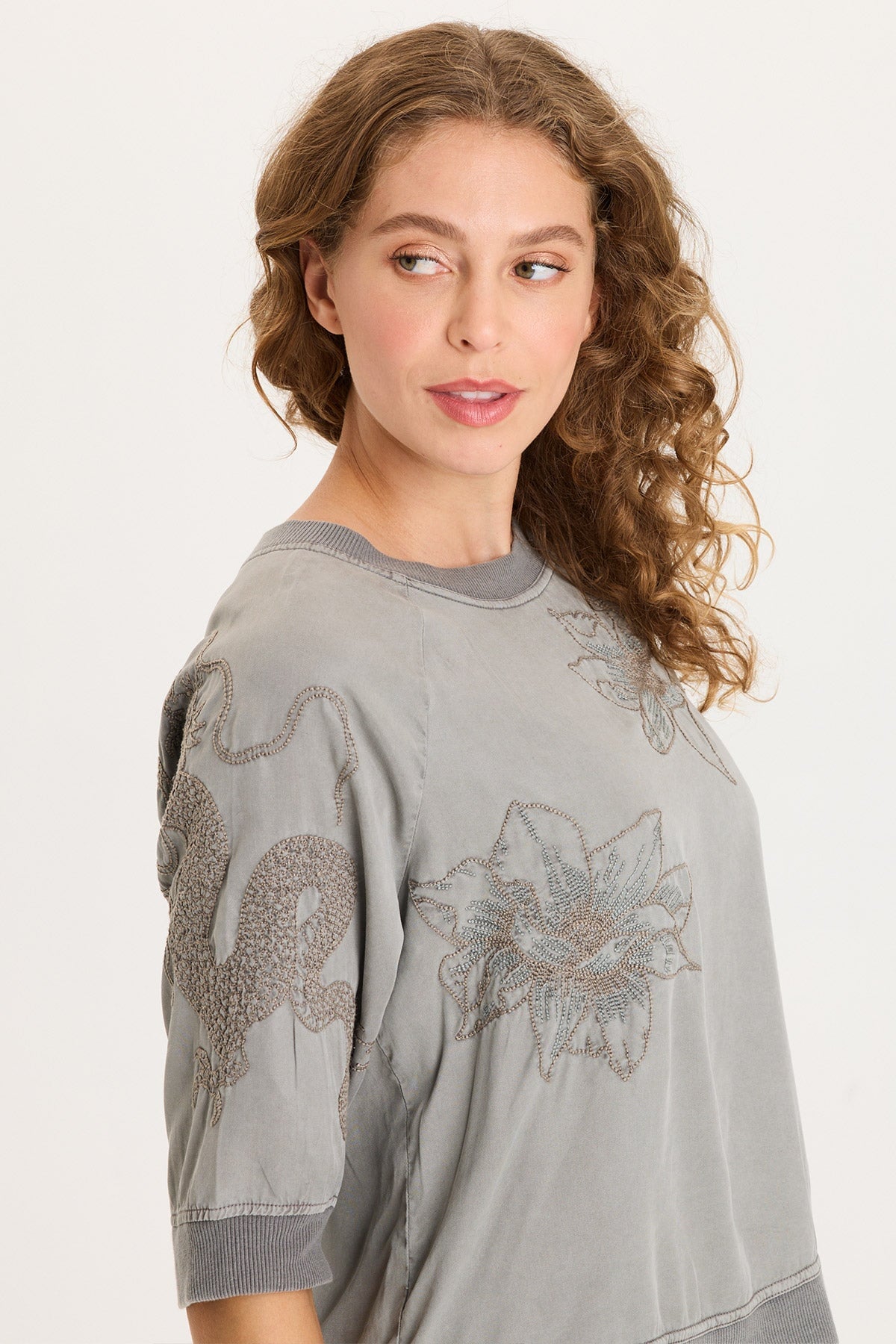 Linton Embroidered Twill/Rib Snap-Up Back Top