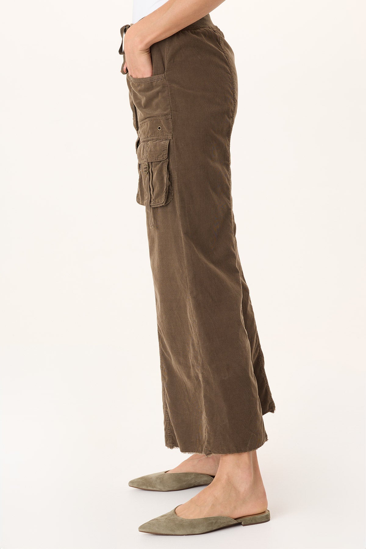 Heta Corduroy Wide-Leg Drawstring Cargo Pant