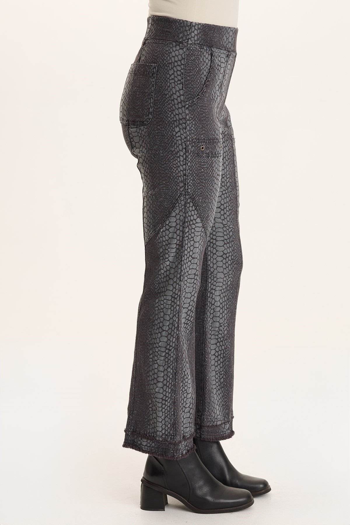 Askell Textured Jacquard Flared Pull-On Pant