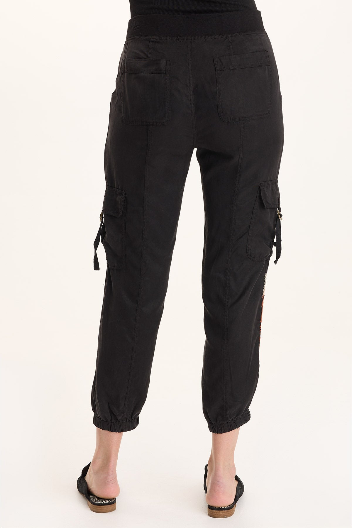 Darri Embroidered Pull-on Soft Twill Jogger