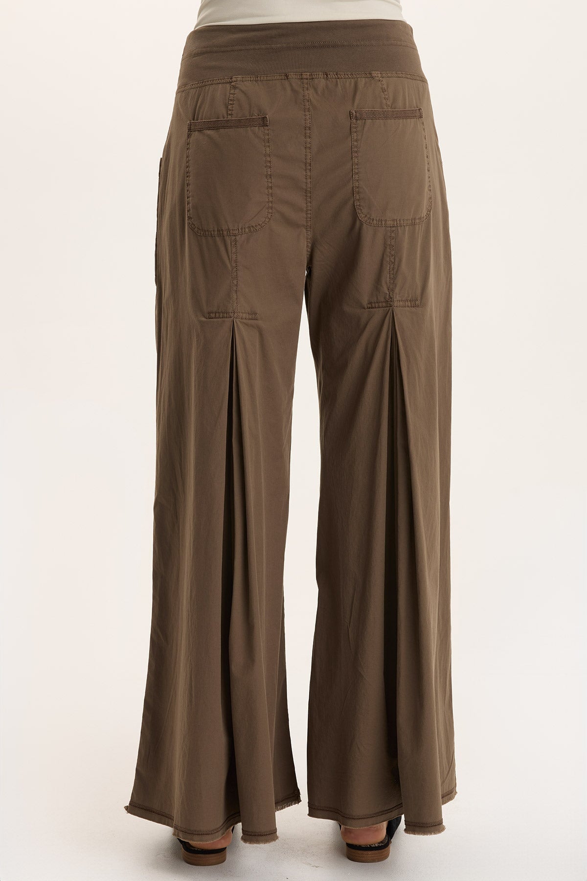 Nevins Soft Volume Wide Leg Drawstring Pant