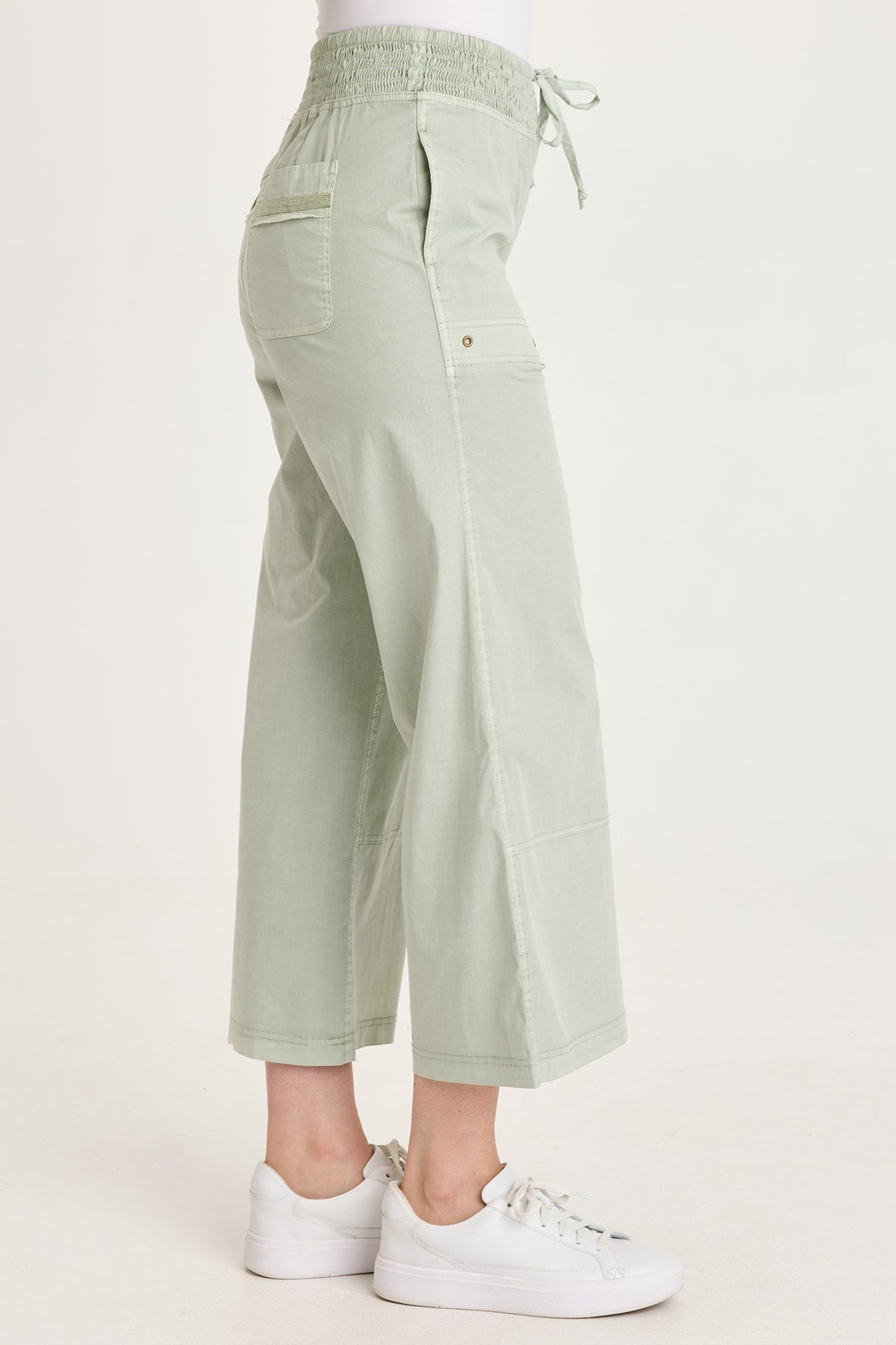 Artus Poplin Smocked Waist Crop