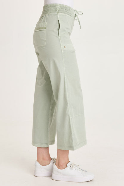 Artus Poplin Smocked Waist Crop