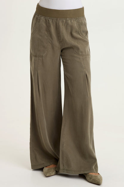 Dacia Twill Pleated Wide Leg Pant