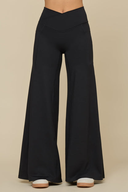 Crisscross Hourglass® Wide Legging - Black