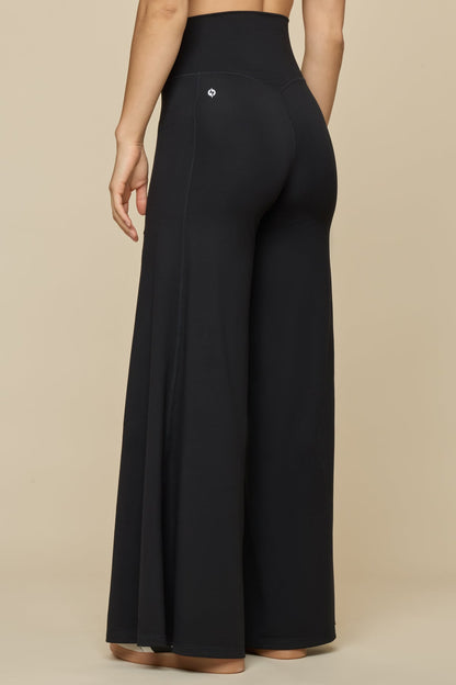 Crisscross Hourglass® Wide Legging - Black