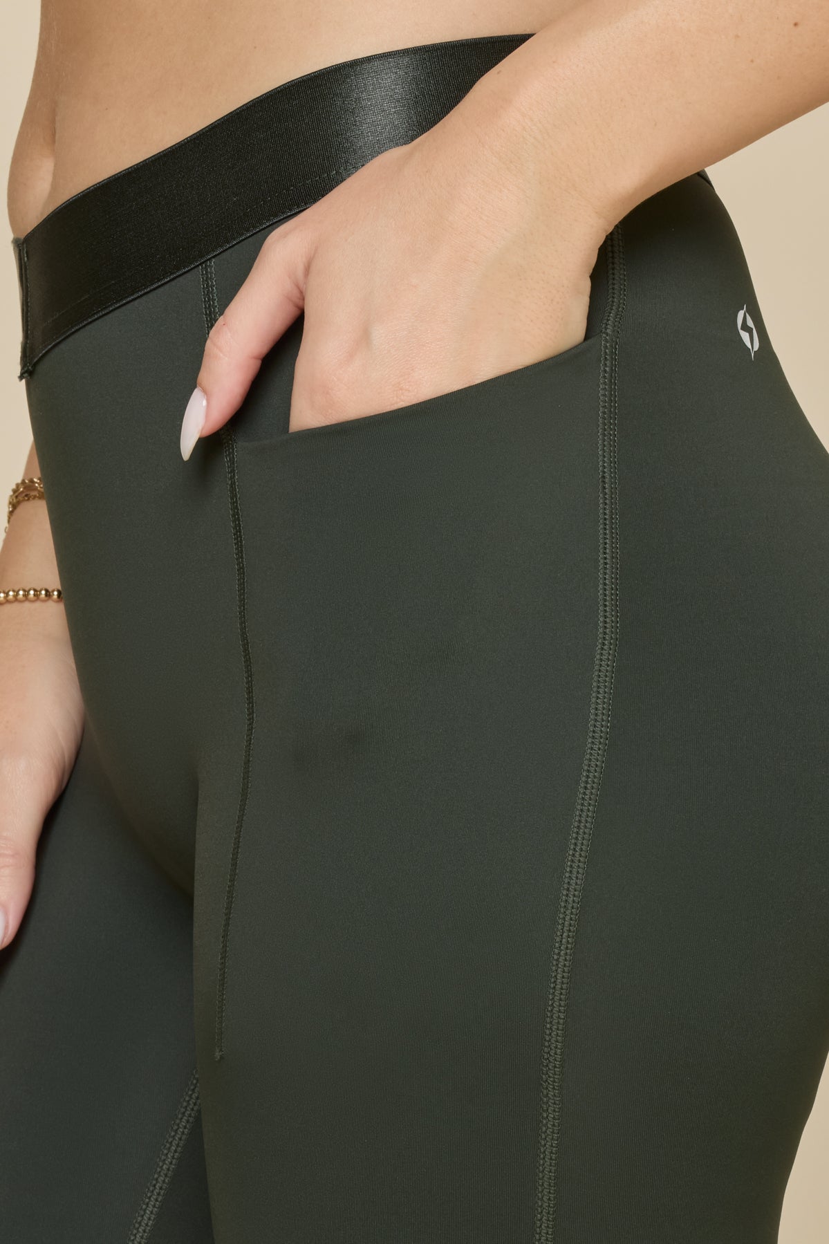 Contour Flared Legging - Deep Forest
