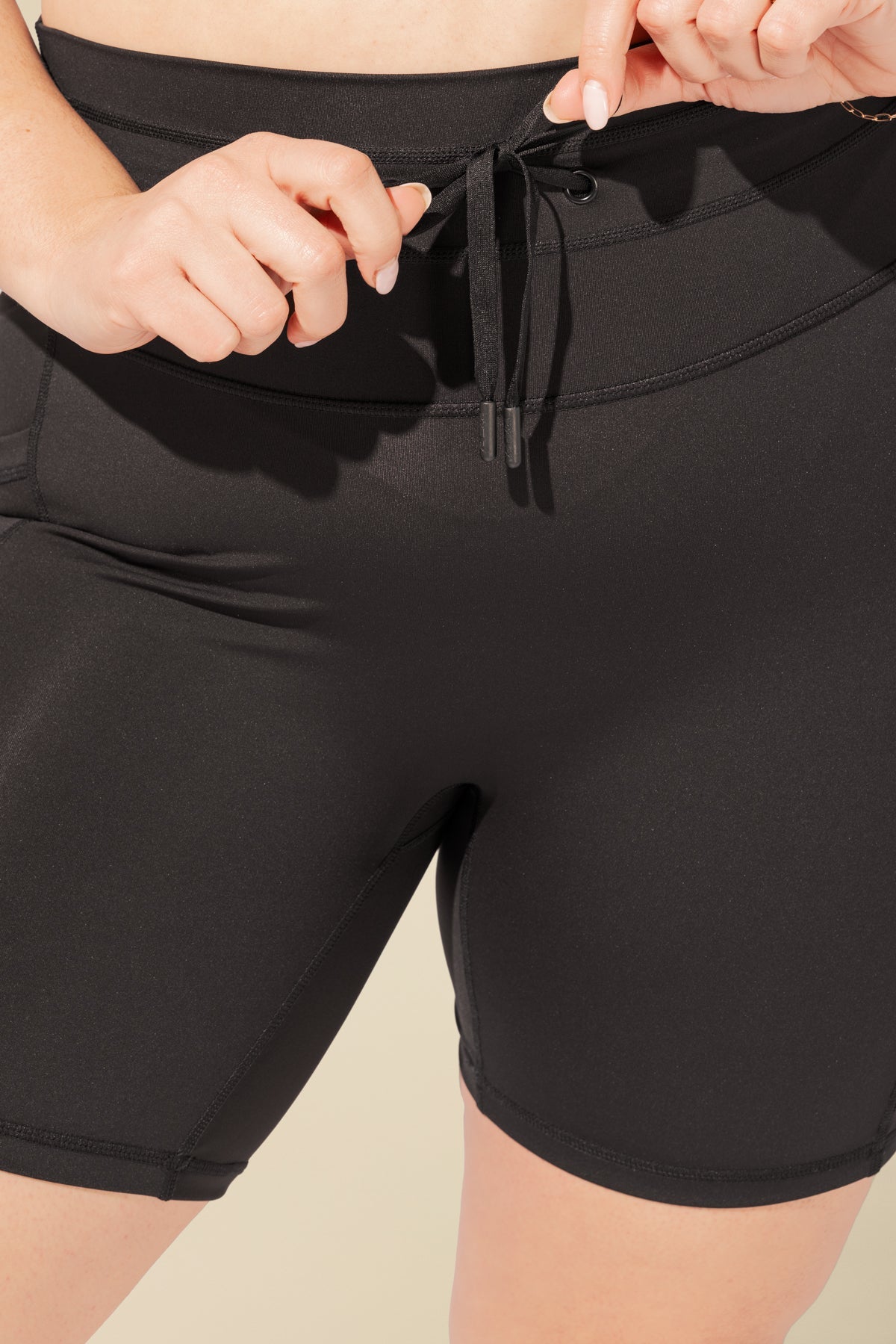 Cargo Booty Short - Black