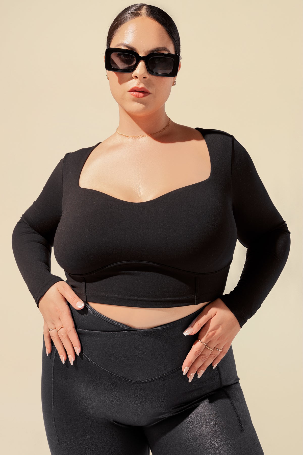 Sweetheart Long Sleeve Crop Top - Black