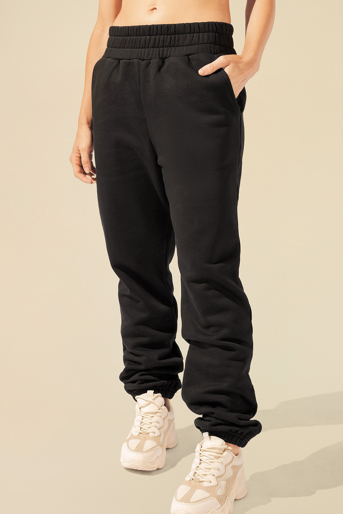 Cloud Rollover Sweatpant - Black