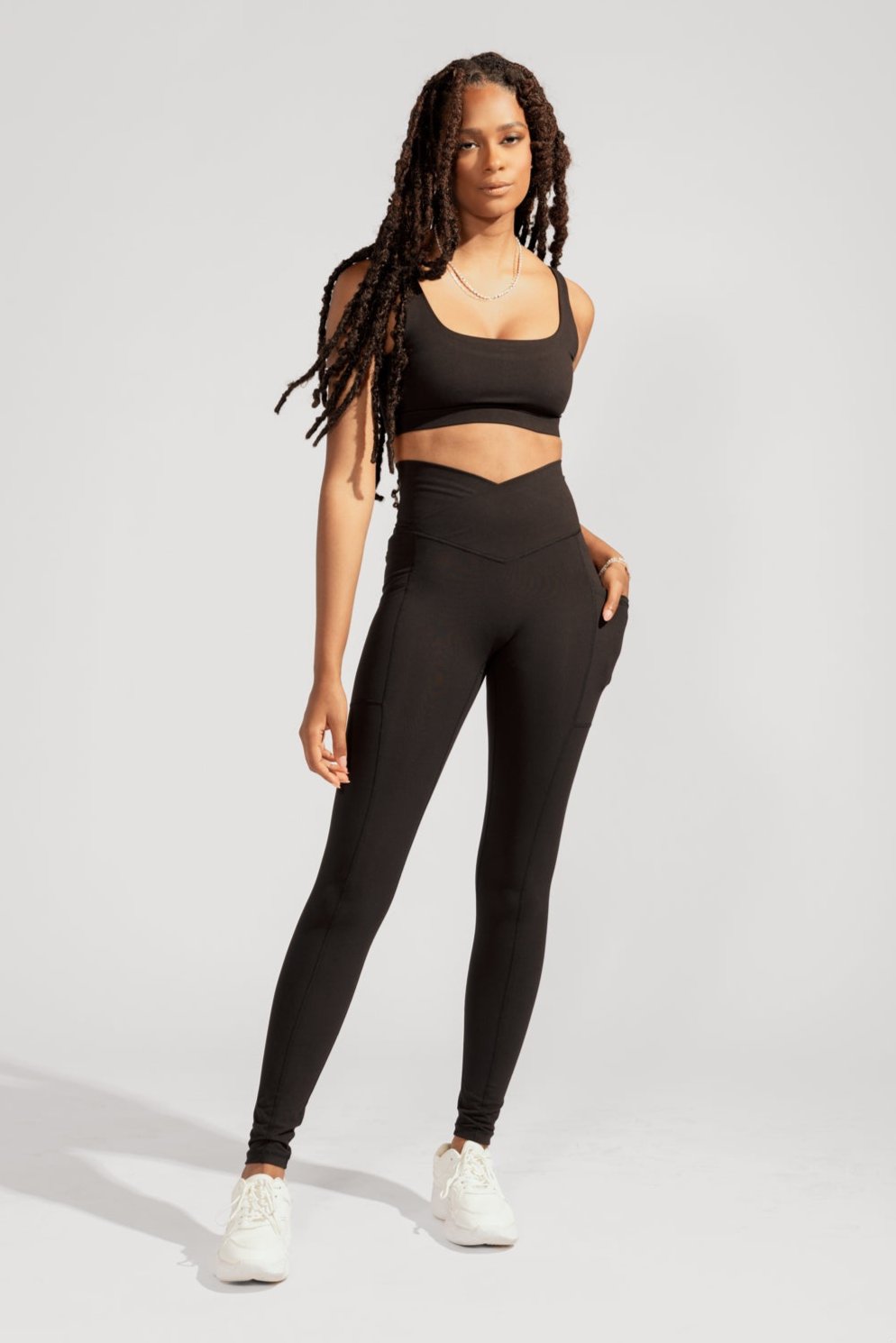 Crisscross Hourglass® Legging with Pockets - Black