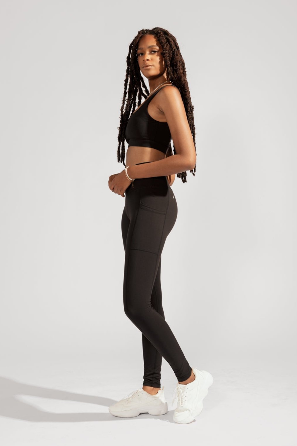 Crisscross Hourglass® Legging with Pockets - Black