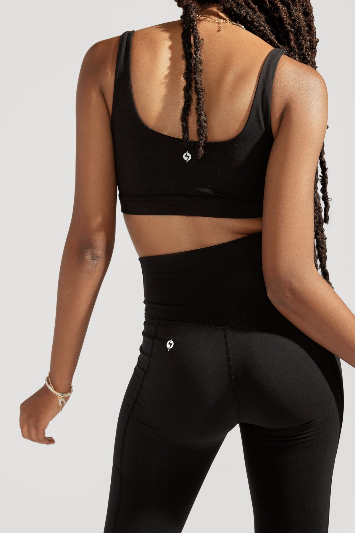 Crisscross Hourglass® Legging with Pockets - Black