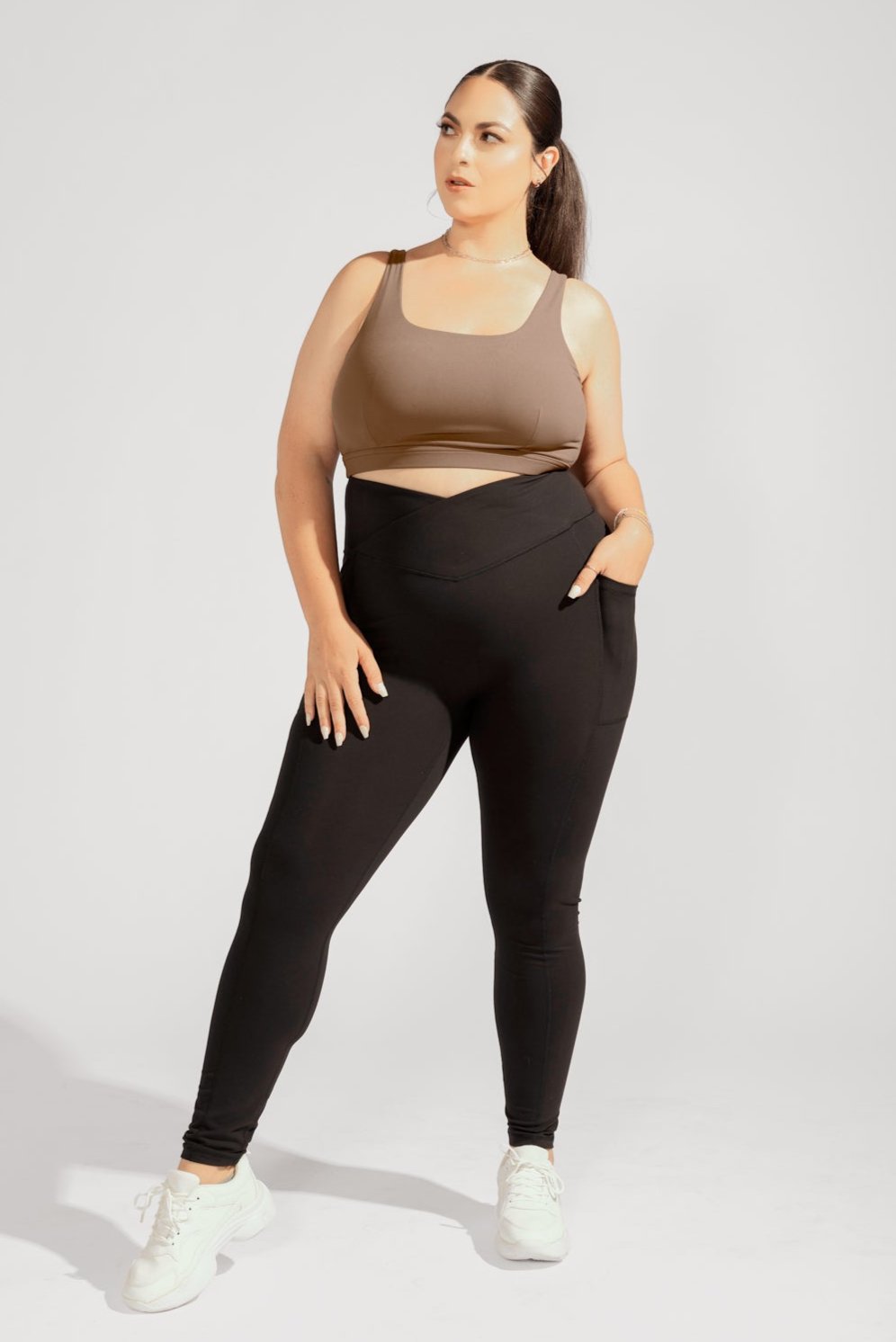 Crisscross Hourglass® Legging with Pockets - Black