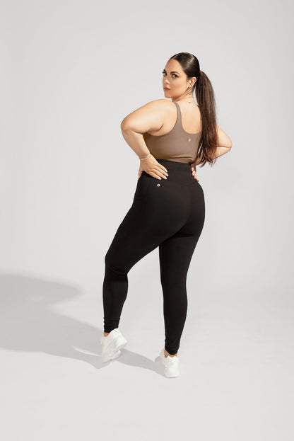 Crisscross Hourglass® Legging with Pockets - Black