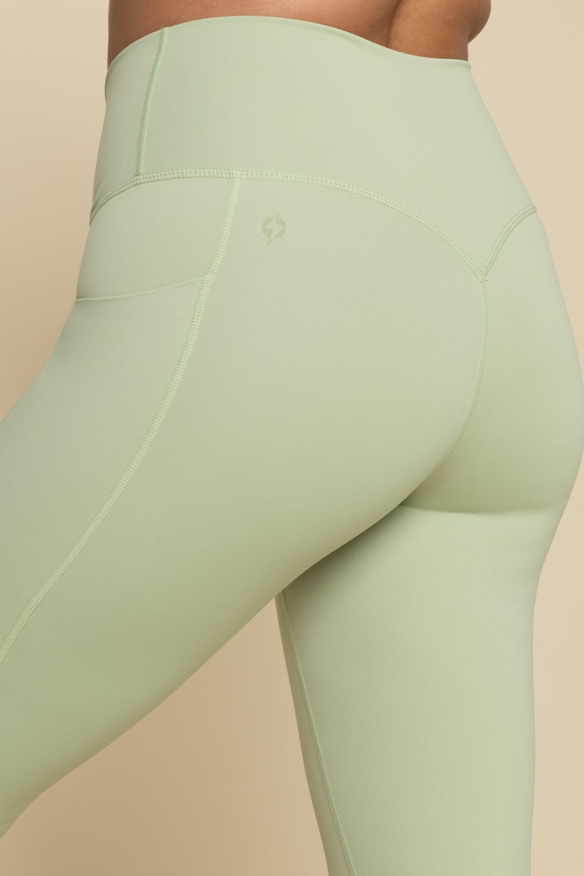 Crisscross Hourglass® Capri - Pistachio