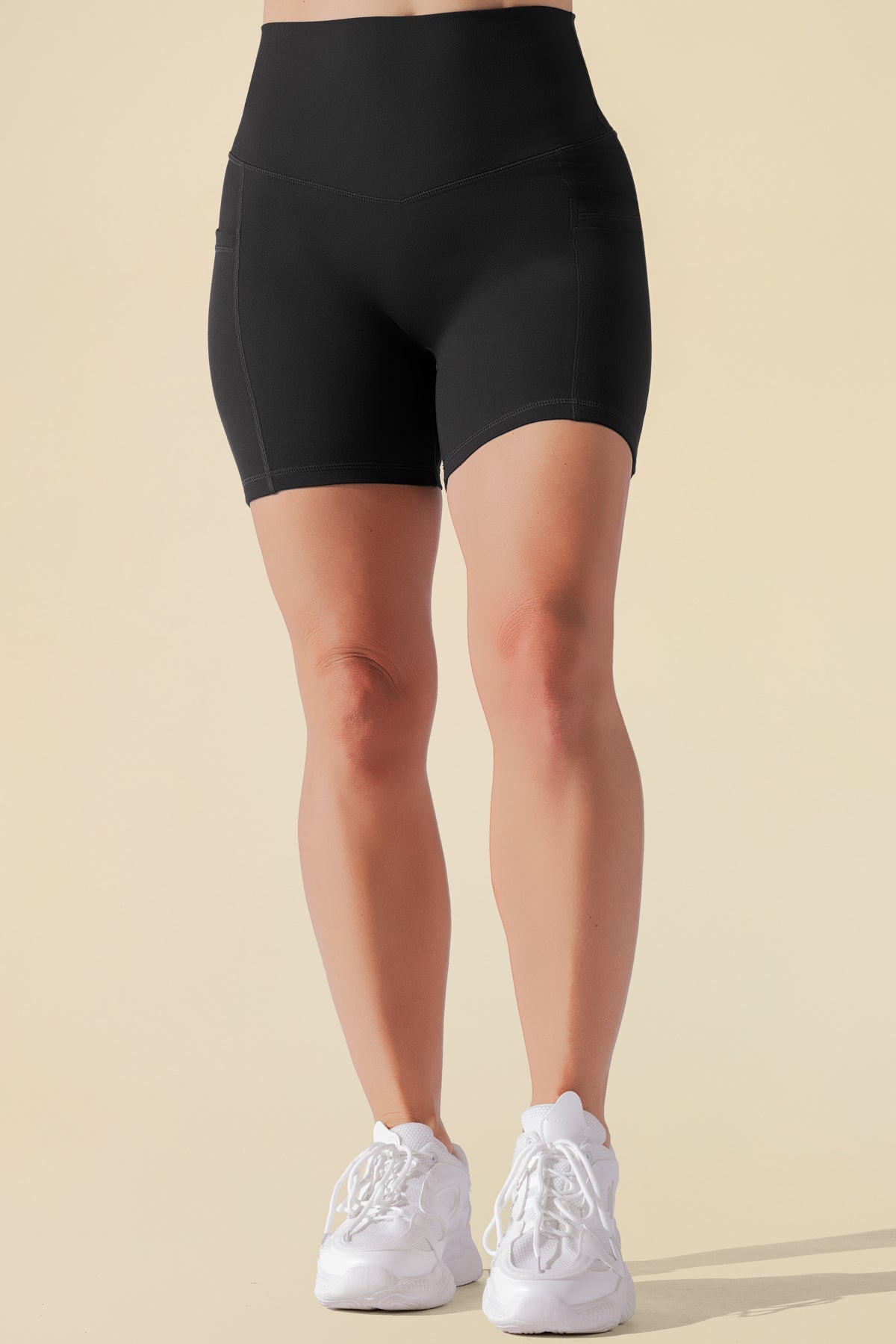 Supersculpt™ Midi Short with Pockets - Black
