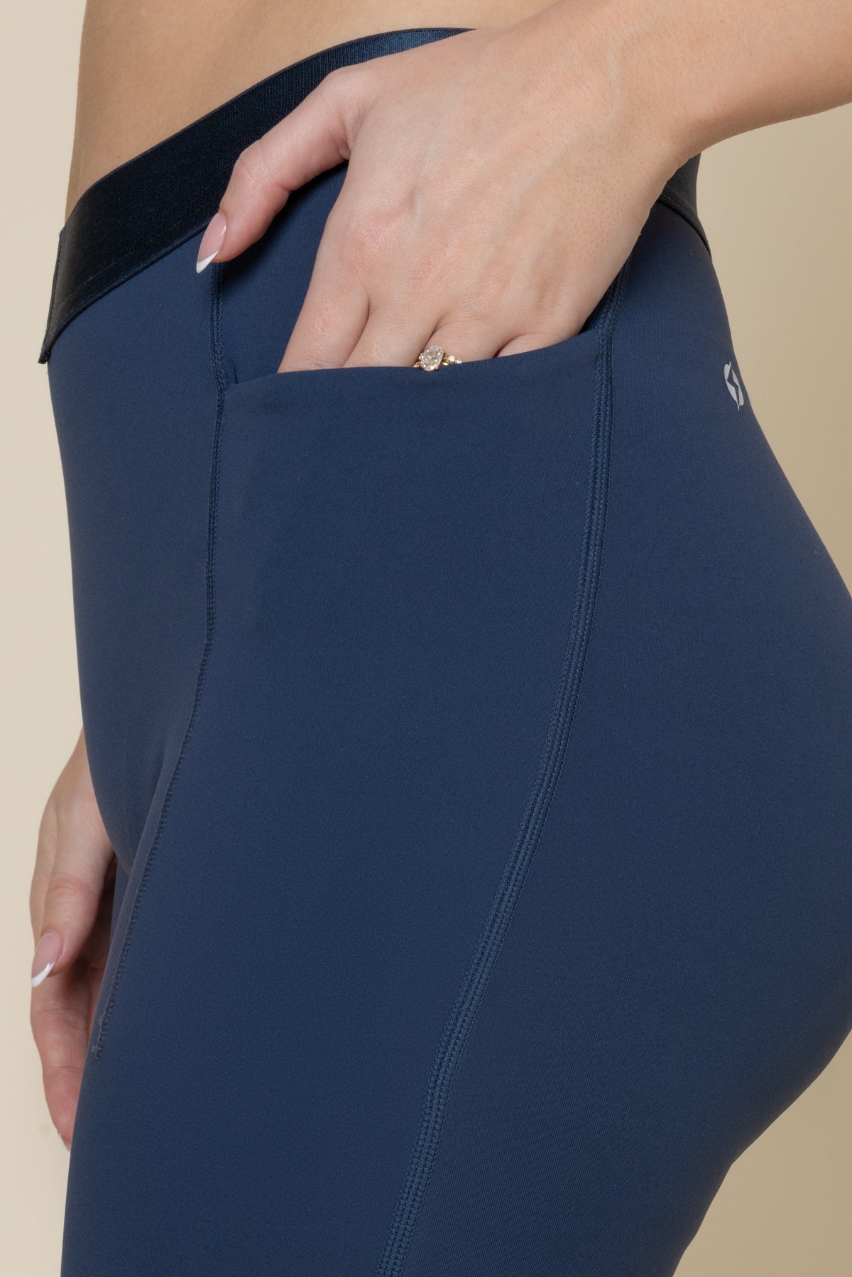 Contour Legging - Navy