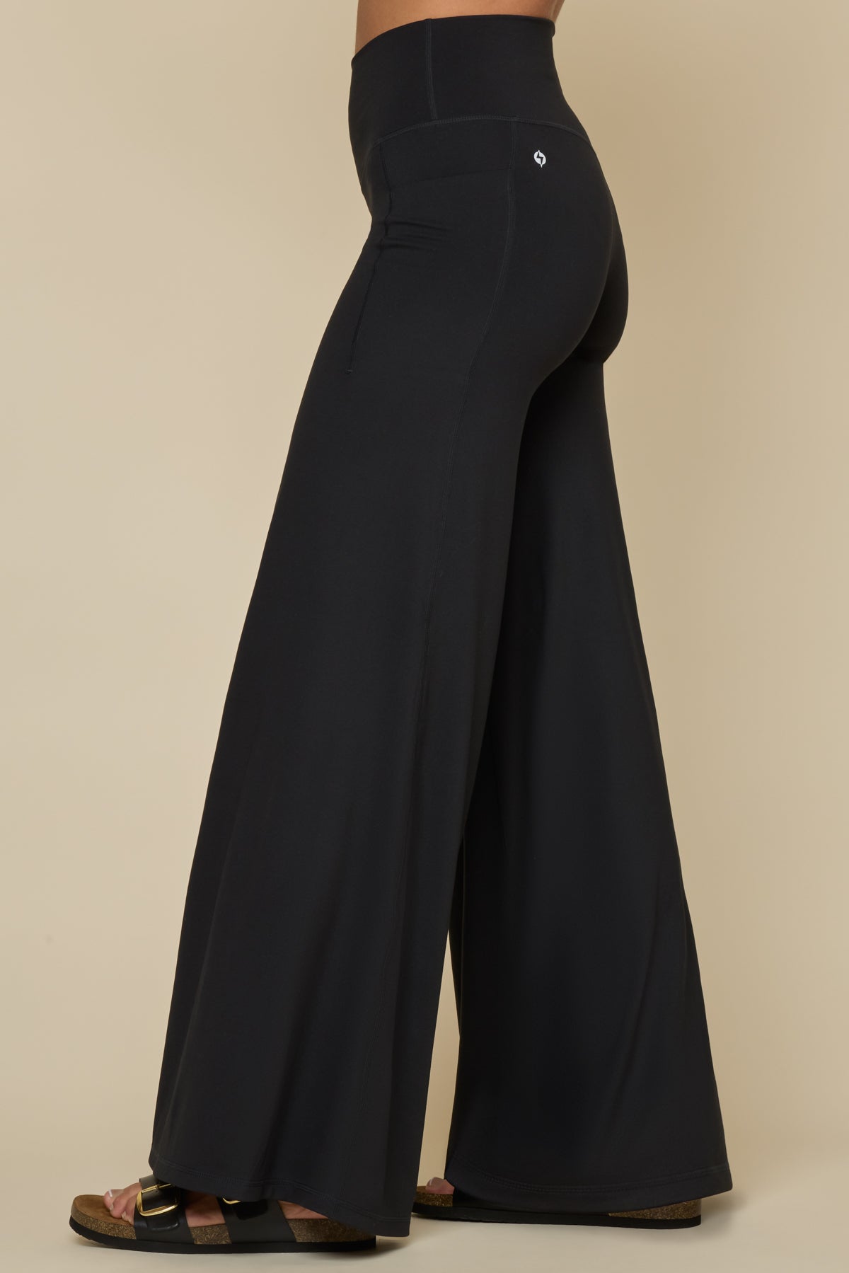 Supersculpt™ Wide Legging - Black